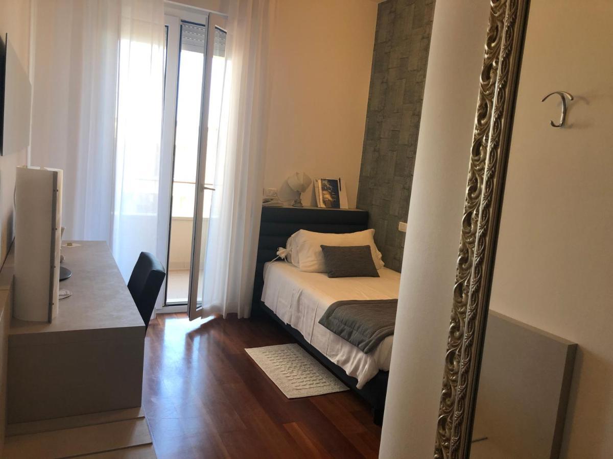 Single Room,1365049025:JPEG